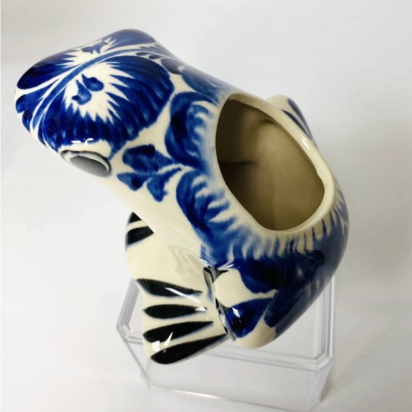 Frog pottery small planter or dish scrubby holder - Picture 3 of 7